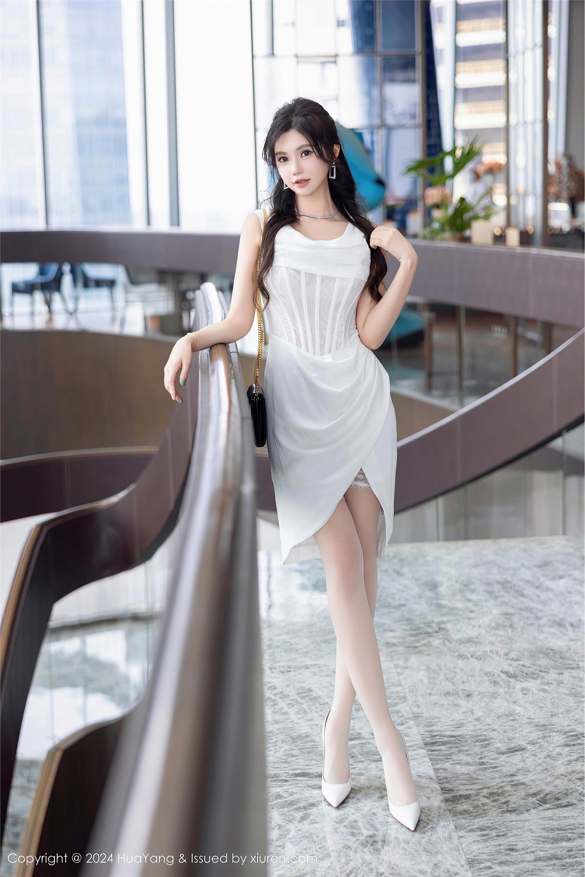 HuaYang花漾show 2024.10.12 VOL.612 绮里嘉ula